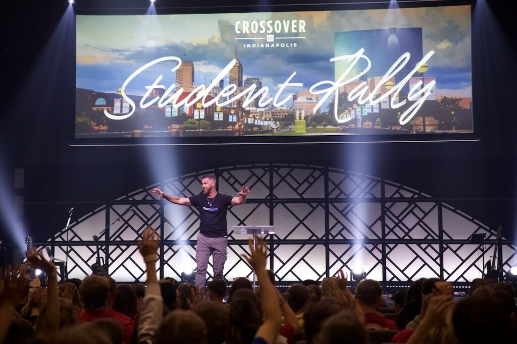 More than 30 respond to the gospel during Crossover Student Rally